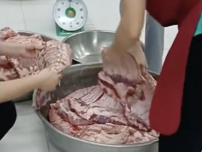 Vì sao khó xử lý công ty cung cấp suất ăn cho trường học để xảy ra ngộ độc thực phẩm? -0