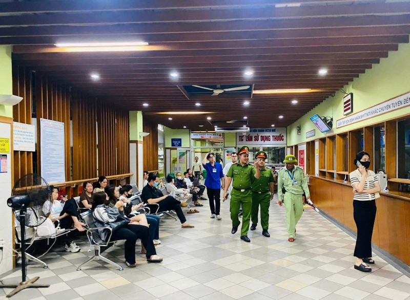 “Tổ tuần tra thanh niên” góp phần giữ gìn an ninh, trật tự Cố đô Huế về đêm -0