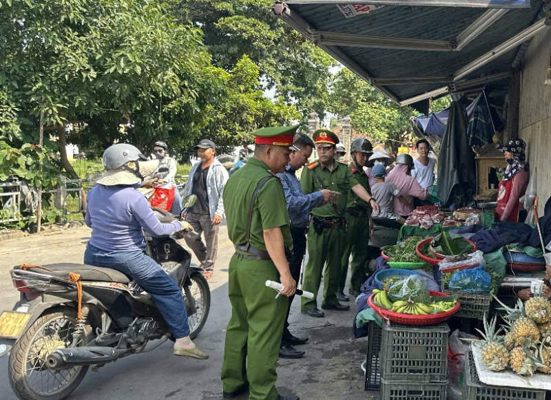 Công an TP Huế tăng cường đảm bảo an ninh trật tự địa bàn trong mùa cao điểm du lịch -0