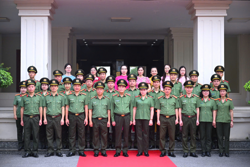 Thứ trưởng Lê Quốc Hùng: Chuẩn bị tuyệt đối an toàn công tác đào tạo, bồi dưỡng, huấn luyện lực lượng bảo đảm an ninh hàng không -0