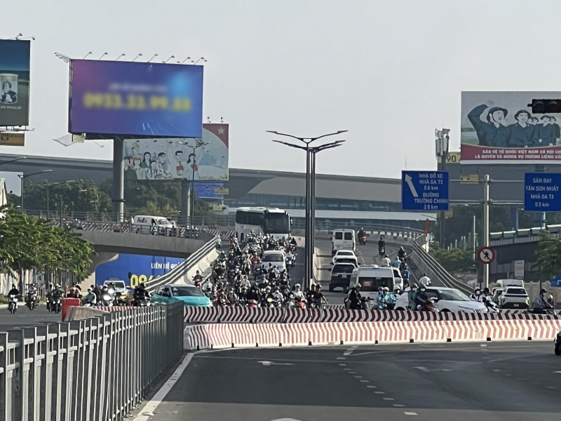 TP Hồ Chí Minh triển khai hàng loạt giải pháp kéo giảm ùn tắc giao thông -0