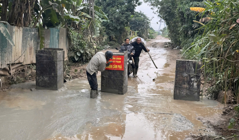 Hà Nội: Chính quyền siết chặt bến bãi, trạm trộn không phép dọc bãi sông -0