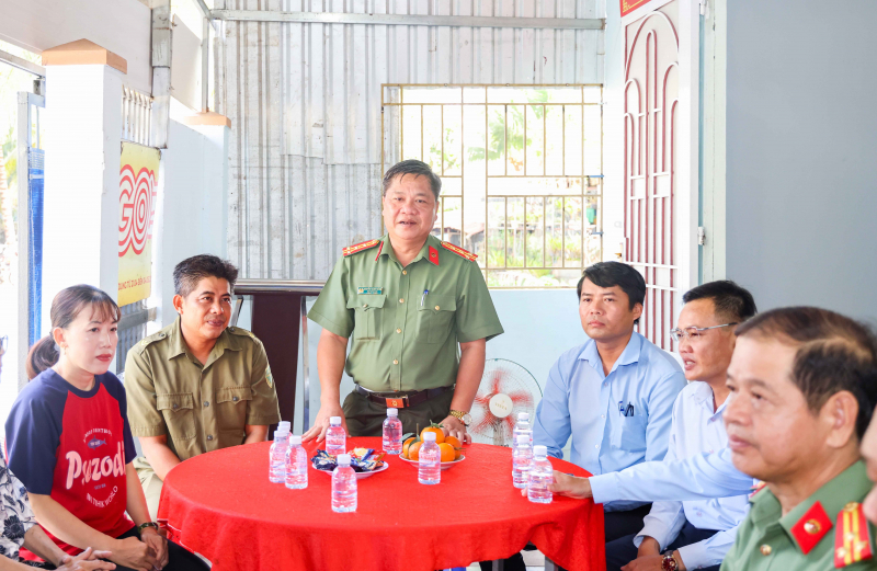 Công an TP Cần Thơ đẩy nhanh xây dựng 1.000 căn nhà tặng người dân khó khăn -0