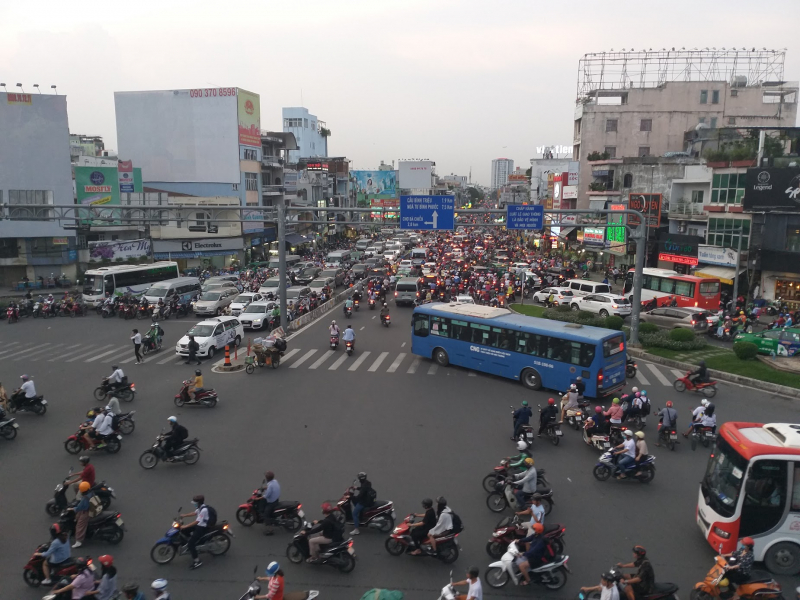 TP Hồ Chí Minh triển khai hàng loạt giải pháp kéo giảm ùn tắc giao thông -0