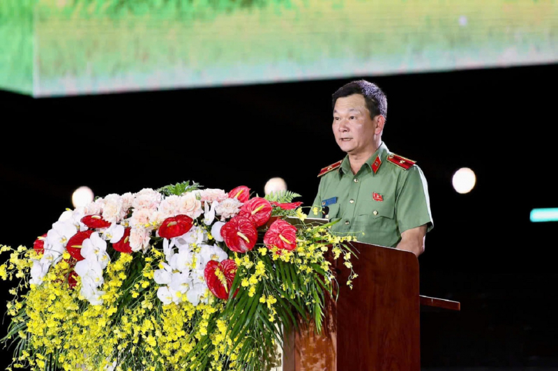 Sôi động Gala “Tổ quốc bình yên – Hải Phòng rực sáng” -0