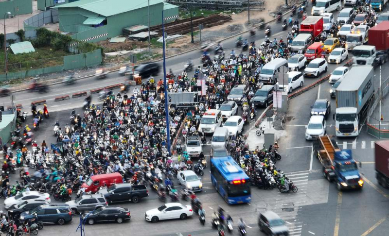 Tập trung xây dựng hạ tầng giao thông để giảm kẹt xe cho khu vực nội thành TP Hồ Chí Minh -0