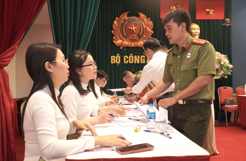 Bộ Công an lần đầu tiên tổ chức cho hơn 200 cán bộ, chiến sĩ bốc thăm vị trí nhà ở xã hội -2