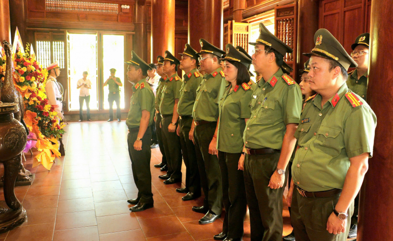 Cục Trang bị và kho vận: Nhiều hoạt động về nguồn tại các Khu di tích lịch sử cách mạng tại Nghệ An -1
