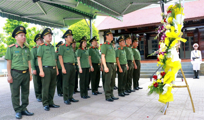 Cục Trang bị và kho vận: Nhiều hoạt động về nguồn tại các Khu di tích lịch sử cách mạng tại Nghệ An -0
