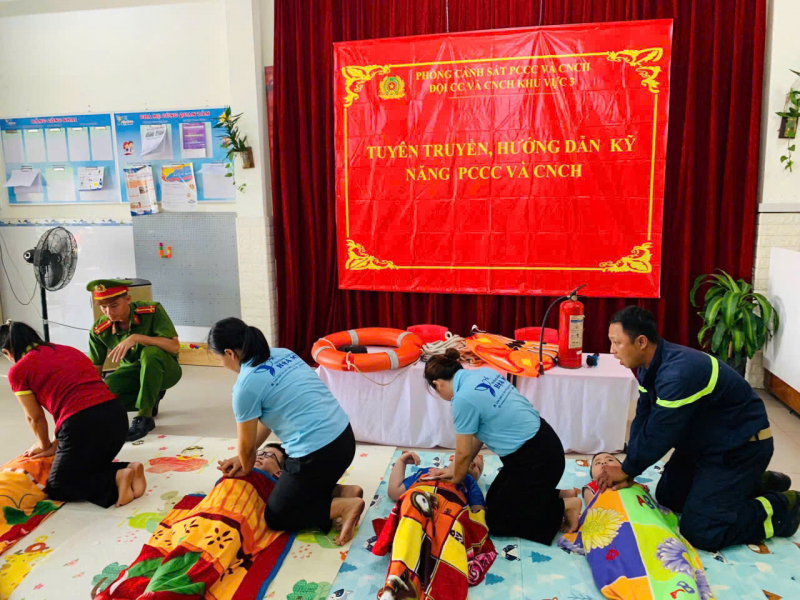 Cảnh sát PCCC và CNCH Đà Nẵng: 
