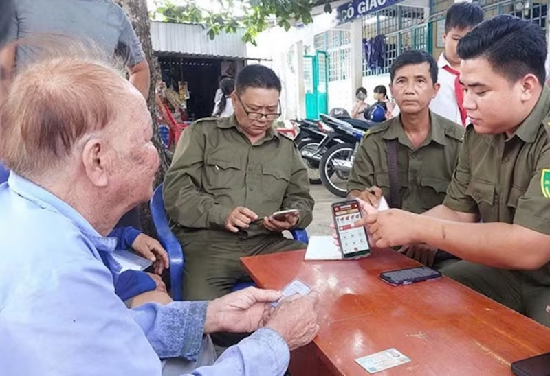 Công an tỉnh Đồng Tháp nỗ lực thực hiện chiến dịch “30 ngày, đêm” cấp căn cước -0