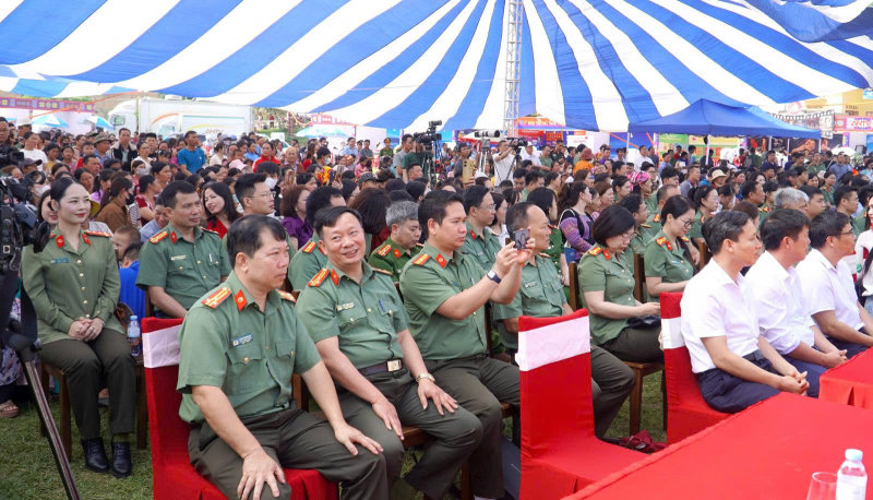 Khai mạc “Ngày hội báo chí, truyền thông CAND hướng về cơ sở “Vì bình yên bản làng” -0