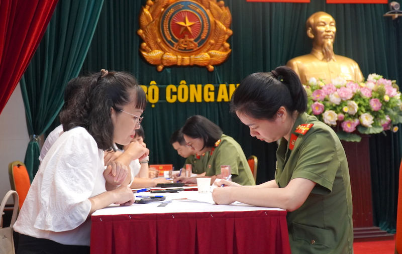 Công khai, minh bạch trong ngày bốc thăm nhà ở xã hội dành cho lực lượng CAND -1