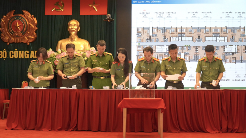Công khai, minh bạch trong ngày bốc thăm nhà ở xã hội dành cho lực lượng CAND -0
